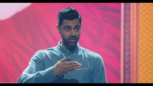 HasanMinhaj-HomecomingKing2017-720p-WebDL-AVC-ESubDDR.mkv_snapshot_00.05.03_2017.07.28_23.08.47.png