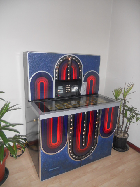 GAME-ROOM-JUKE-BOX-COSTA-RICA..jpg