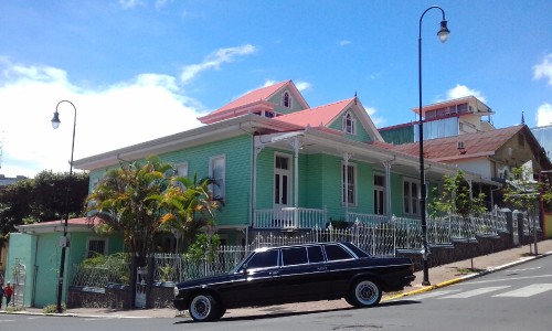 ANTIQUE-COSTA-RICA-MANSION.-BARRIO-AMON-MERCEDES-LIMOUSINE-CITY-TOURS.jpg
