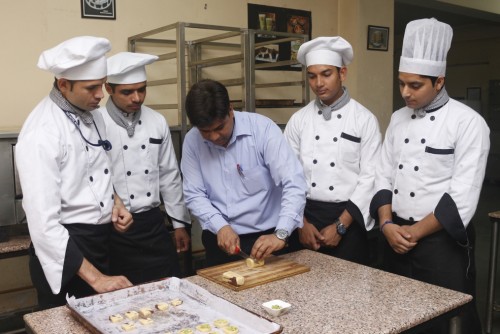 Hotel-Management-Institute-in-Delhi-1.jpg